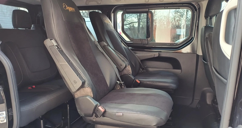 Renault Trafic cena 139000 przebieg: 23650, rok produkcji 2022 z Tarczyn małe 29